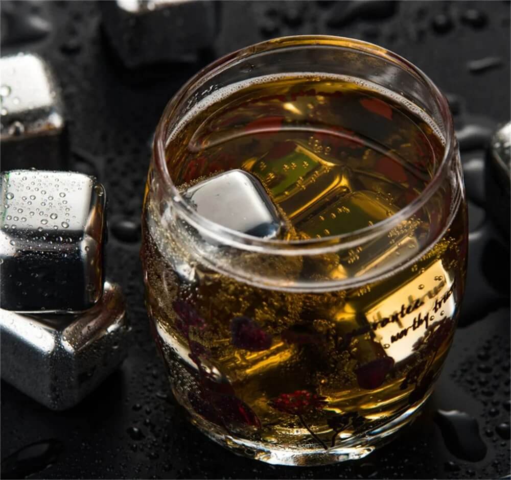 FrostGleam - Roestvrijstalen ijsblokjesset | Herbruikbare ijsblokjes voor whiskey, wijn & cocktails - Stijlvol, Cool & Geen Verdunning
