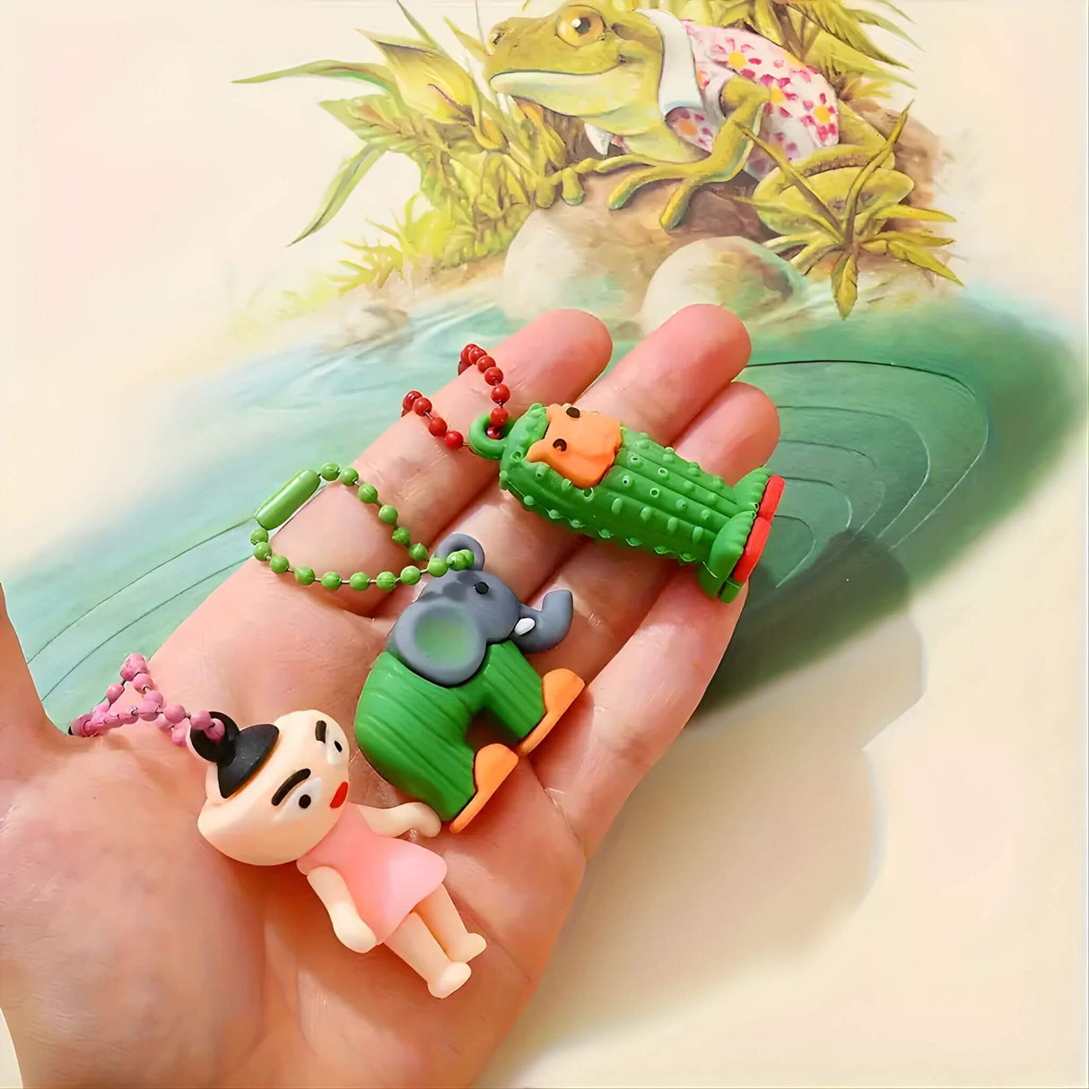 RotBox – 24 st Italienska Mindrot-karaktärer Nyckelringar & Samlarfigurer i Mystery Box