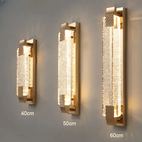 LuxeAngle - Wandlamp met Bubbel Kristal en Verguld Metaal | Elegante en Luxe Decoratieve Verlichting voor Slaapkamer & Woonkamer