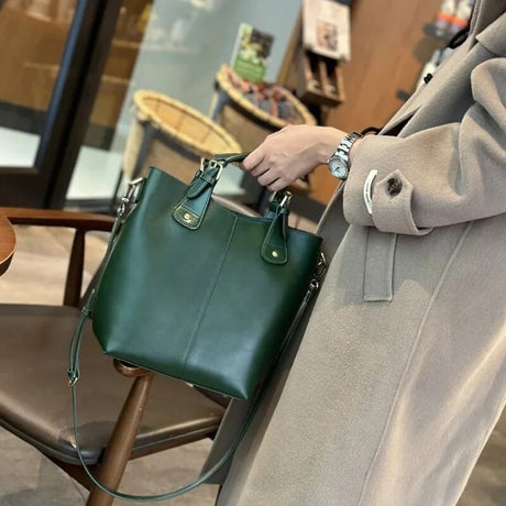 VelvetaBag - Elegante Leren Schoudertas voor stijl en functie in echt leer