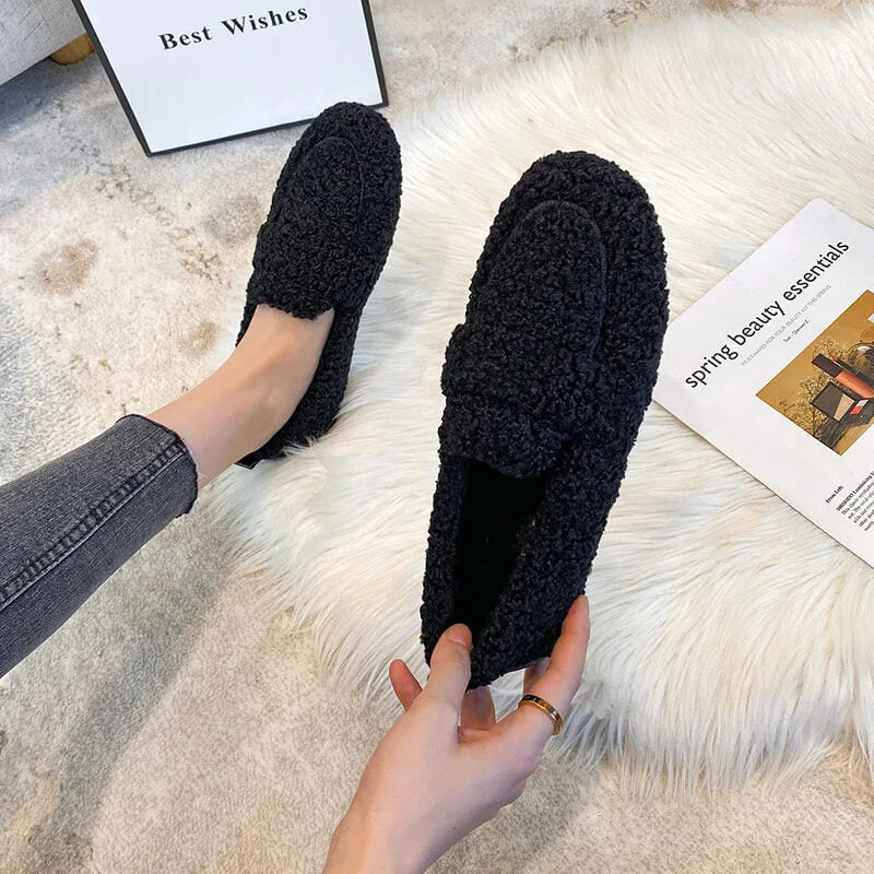 Luxe damesmocassins van pluche lamswol - antislip rubberen zool en ultiem comfort