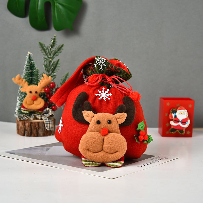 4x Gebreide kerstcadeauzakjes, 3D poppetjes, Kerstman, Sneeuwpop, Eland, IJsbeer